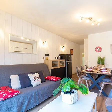 Apartment Ideal Pour 6 Personnes, Avec Terrase De 24m², Proche Telepherique Et Commerces - Fr-1-296-459 *