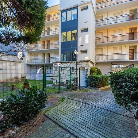 Ideal Pour 6 Personnes, Avec Terrase De 24m², Proche Telepherique Et Commerces - Fr-1-296-459 Apartment *